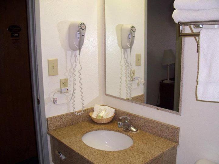 Quality Inn Noblesville-Indianapolis Номер фото